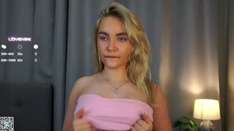 Amelia online show from 01/19/25, 01:10