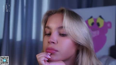 Amelia online show from 09/28/25, 01:11