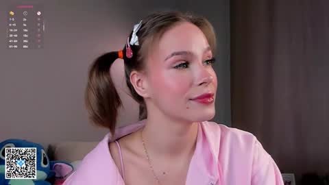 Lina online show from 10/10/25, 01:26