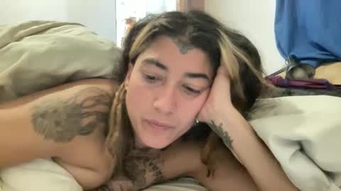 lirioooo8888 online show from 03/12/26, 04:02