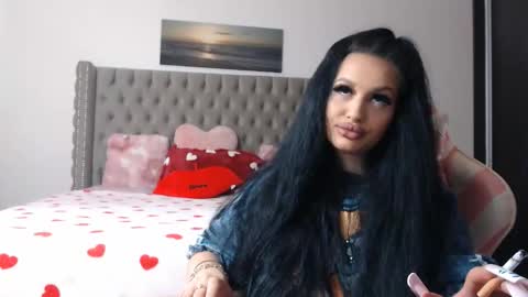 Lisa online show from 02/17/26, 08:48