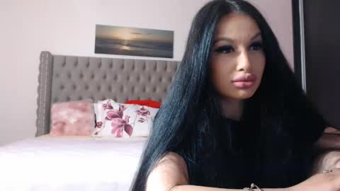 Lisa online show from 04/15/26, 07:43