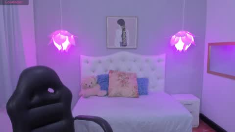 Lisa online show from 02/21/25, 06:48