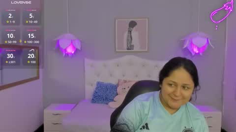 Lisa online show from 11/01/25, 11:45