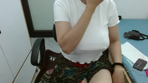 lisa_1011 online show from 07/11/26, 09:56