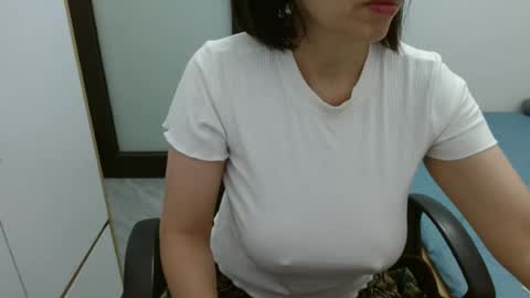 lisa_1011 online show from 07/16/26, 09:54