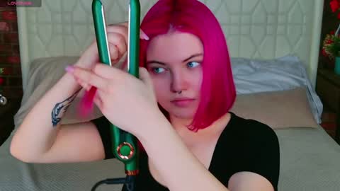 lissi online show from 12/17/24, 04:23