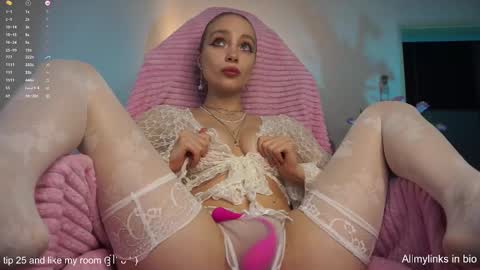 Lisa online show from 01/30/25, 12:59