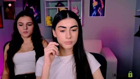 Lisa online show from 11/12/25, 11:21