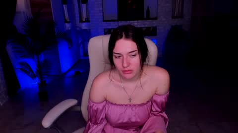 lisa_elfy online show from 01/13/25, 06:49