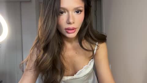 lisa_graham online show from 12/05/25, 06:55