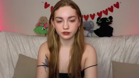 Lisa and Katerina online show from 02/25/25, 05:52