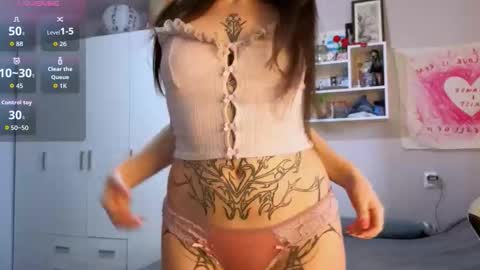 Snapshot of lisa_mzemta chatting on 02/07/26, 08:40 Lisa online show from 02/07/26, 08:40