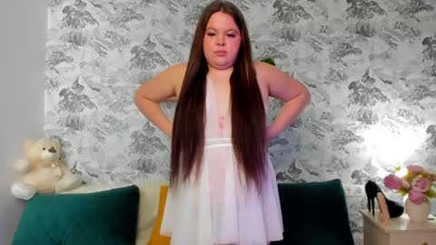 Lisa online show from 03/12/25, 08:19