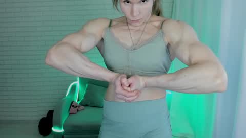 lisa online show from 01/24/25, 08:13