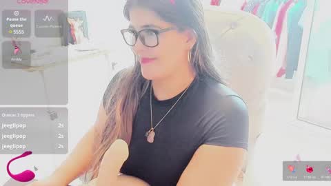 Snapshot of lisa_santoss chatting on 12/19/24, 03:08 Lisa online show from 12/19/24, 03:08