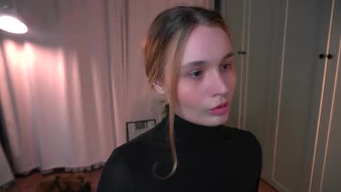 Elisabeth or Lisa online show from 01/18/26, 08:12