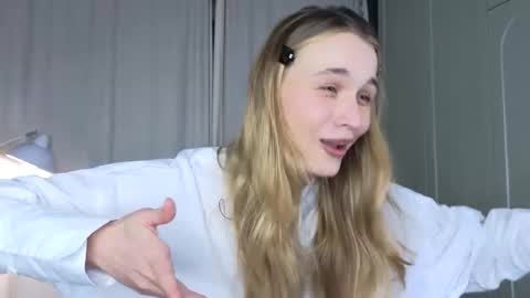 Elisabeth or Lisa online show from 03/05/26, 08:38