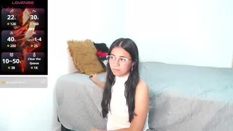 Snapshot of lisa_sexxy chatting on 02/07/25, 09:15 faisury online show from 02/07/25, 09:15