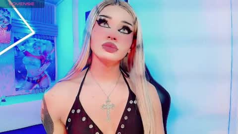 lisa_sparkleee online show from 04/11/26, 12:37