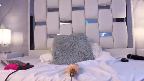 lisa_sweetas online show from 06/19/26, 08:01