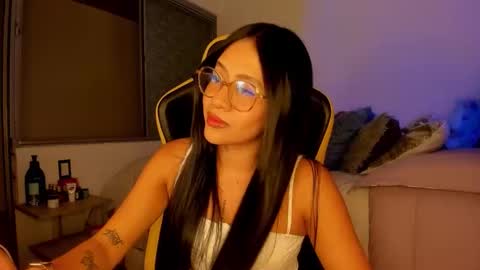 Lisa Thompson online show from 11/08/25, 02:34