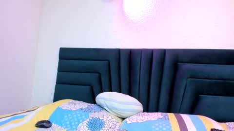 lisa white  online show from 01/19/25, 07:15