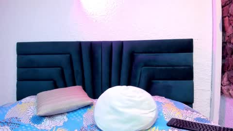 lisa white  online show from 02/05/25, 09:18