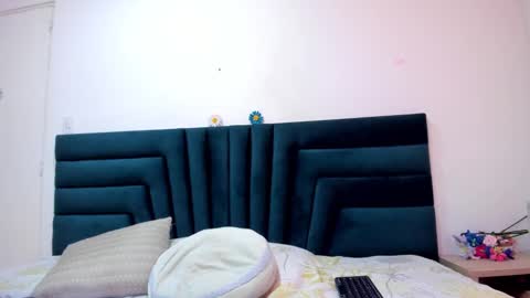 lisa white  online show from 02/19/25, 08:44