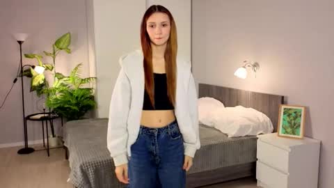 Snapshot of lisaajimenez chatting on 12/19/25, 05:42 Anna online show from 12/19/25, 05:42