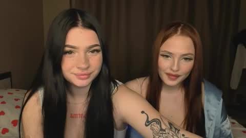 Snapshot of lisaanddenis chatting on 10/06/25, 05:21 Lisa and Den online show from 10/06/25, 05:21