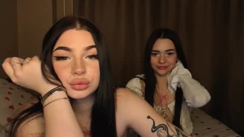 Lisa and Den online show from 12/04/25, 02:26