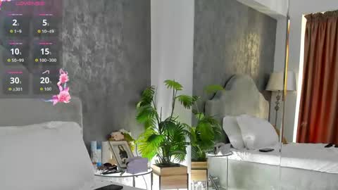 lisacroft online show from 04/25/26, 04:48