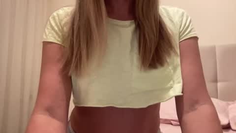 Lisa online show from 01/10/25, 08:04