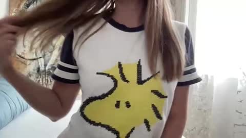 Lisa online show from 09/28/25, 08:52