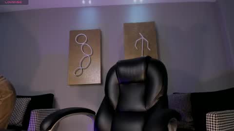 Lisa  Flowers online show from 05/15/26, 11:06
