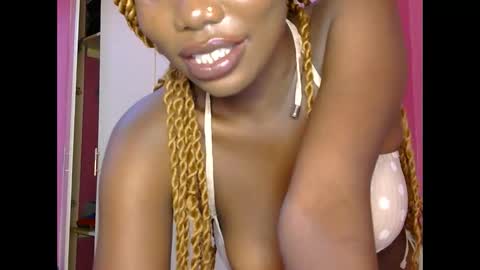 Lisah online show from 04/15/26, 07:15