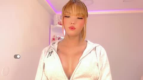 lisahadidd online show from 02/12/25, 05:26