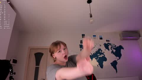 Snapshot of lisalaas chatting on 12/13/24, 01:55 -Lisa- Help me to reach 100 thumbs up3 online show from 12/13/24, 01:55