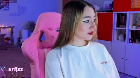   LISA   online show from 12/08/24, 08:25