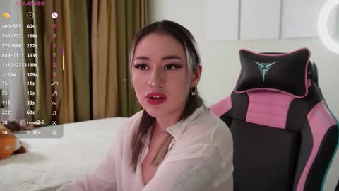   LISA   online show from 12/03/25, 05:44