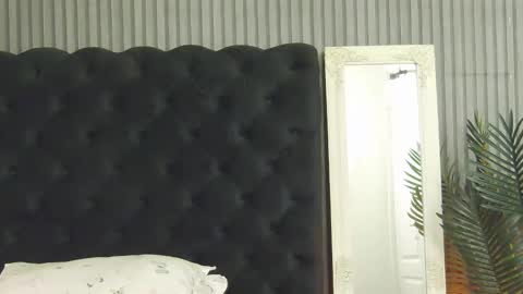 Snapshot of lisamaze chatting on 10/19/25, 05:24 SofiaHanson online show from 10/19/25, 05:24