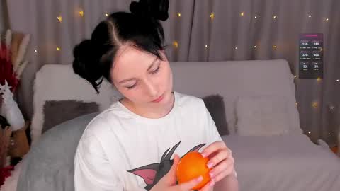 Lisa Moore online show from 02/15/25, 09:37