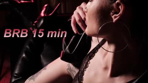 Lisa Moore online show from 09/17/25, 04:47