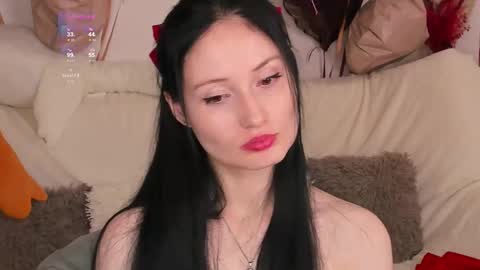 Lisa Moore online show from 12/02/25, 12:10