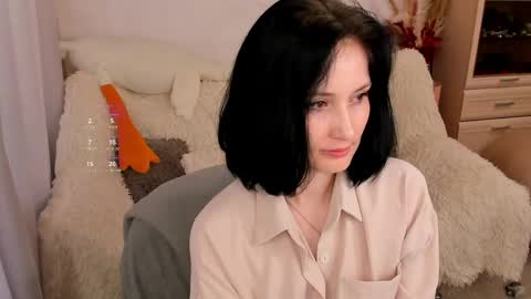 Lisa Moore online show from 06/08/26, 01:28