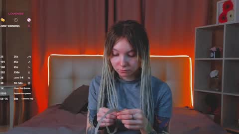 Hello our names are Kate and Alice this is our first day here. online show from 01/10/25, 01:10