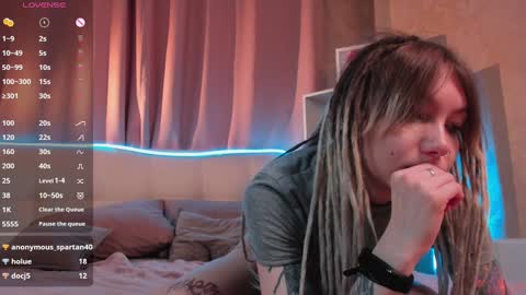 Hello our names are Kate and Alice this is our first day here. online show from 01/30/25, 06:24