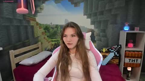 Snapshot of lisaporters chatting on 02/08/25, 05:08 Lisa online show from 02/08/25, 05:08