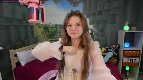 Snapshot of lisaporters chatting on 02/10/25, 06:13 Lisa online show from 02/10/25, 06:13